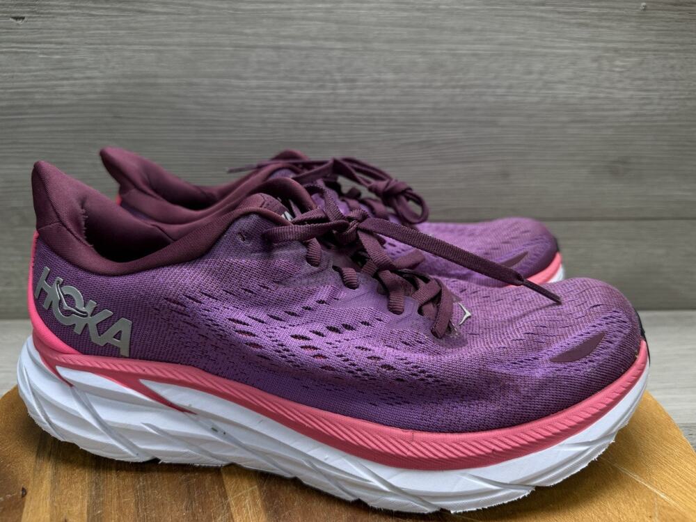 Hoka One One Clifton 8 Beautyberry Purple Running Shoes. Women’s 10 Wide